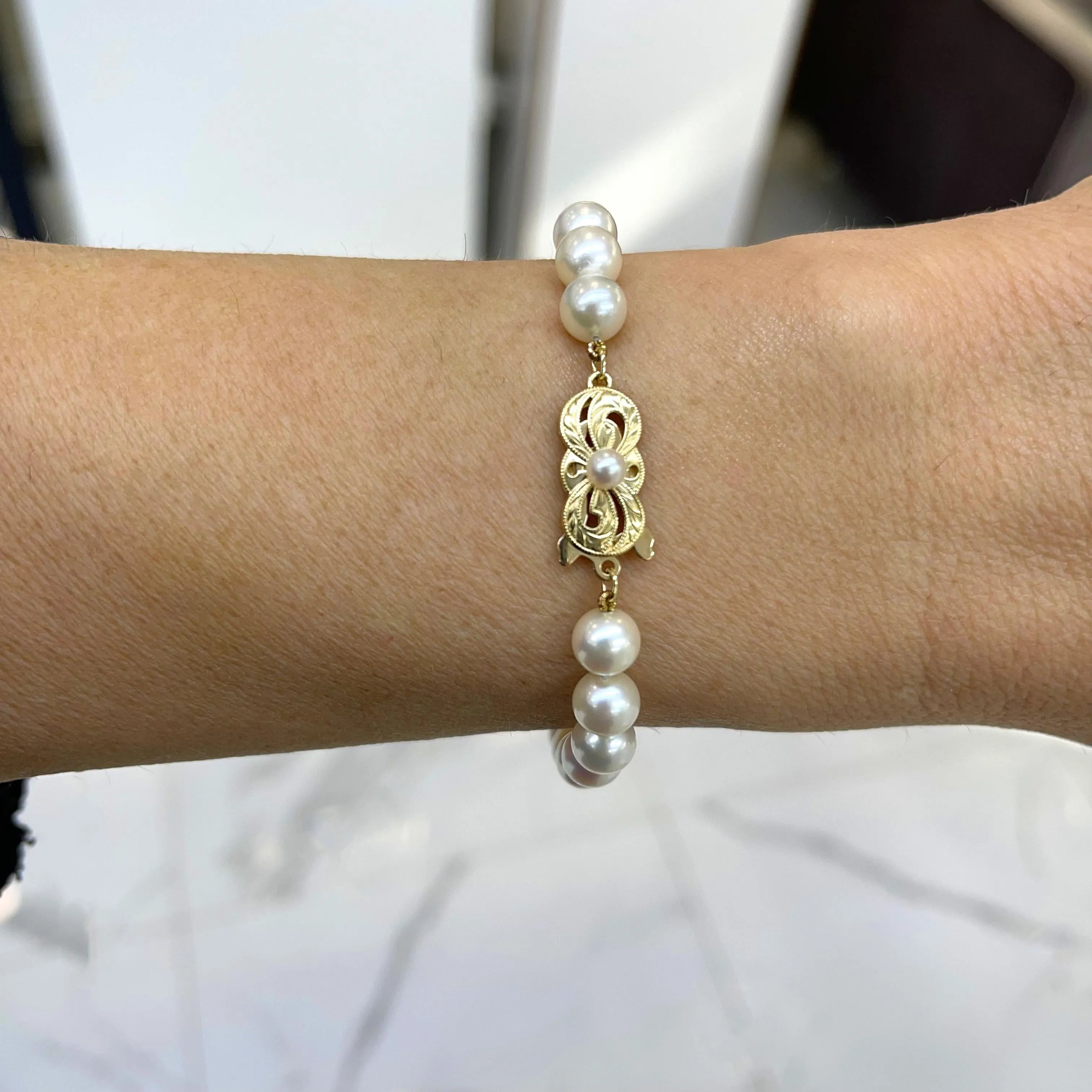 Mikimoto Akoya Pearl Strand Link Bracelet - 18K Yellow Gold Clasp