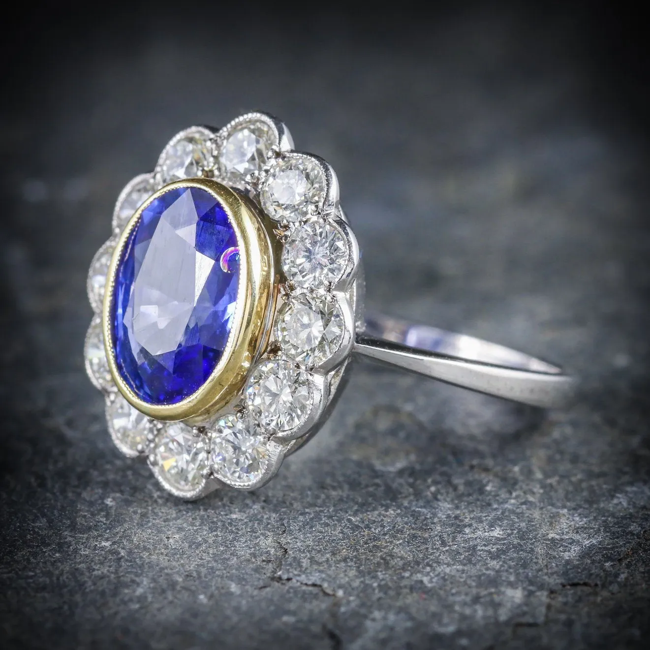 Sapphire Diamond Cluster Ring 18Ct Gold 3.20Ct Sapphire 1.50Ct Diamond