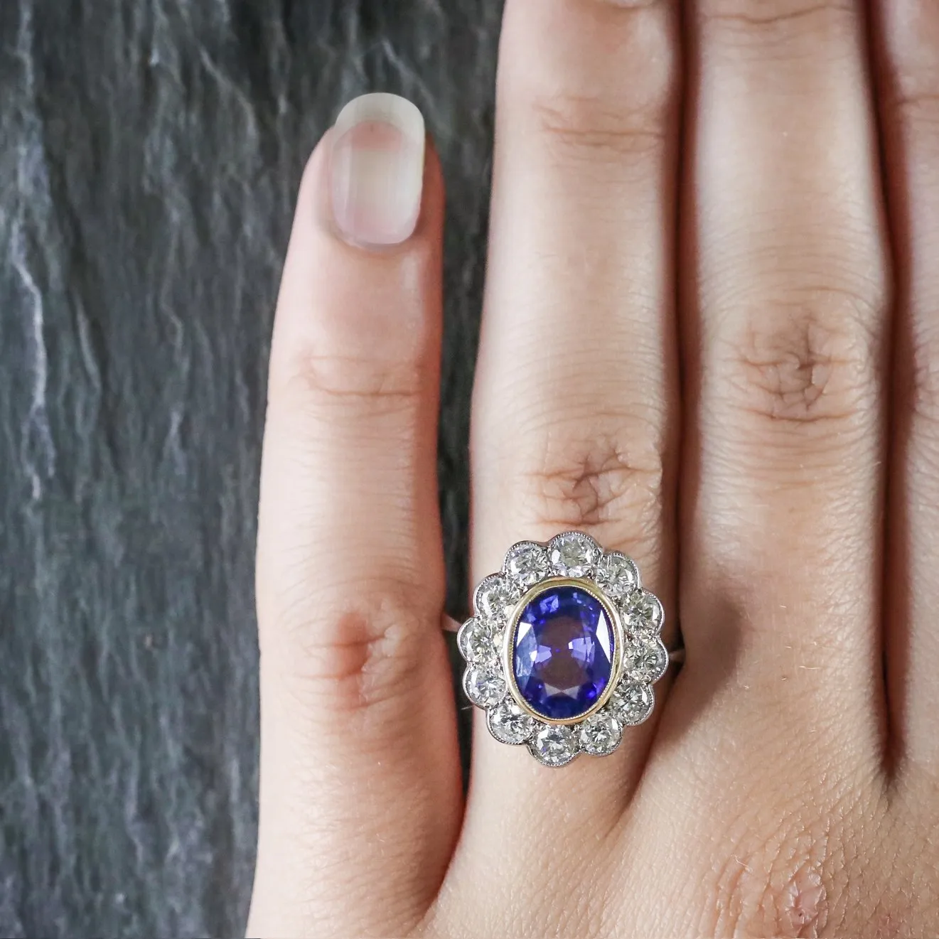 Sapphire Diamond Cluster Ring 18Ct Gold 3.20Ct Sapphire 1.50Ct Diamond
